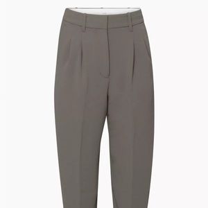 Wilfred Aritzia carrot pant size 2, short length gray